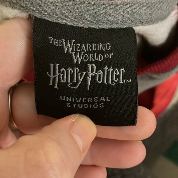 The Wizarding World of Harry Potter Gryffindor Sweatshirt, XS - Picture 6 of 7